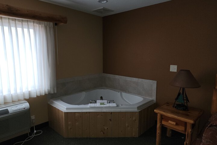 Room 6 of 19