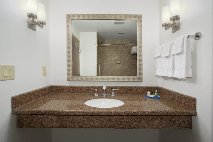 Room 14 of 40