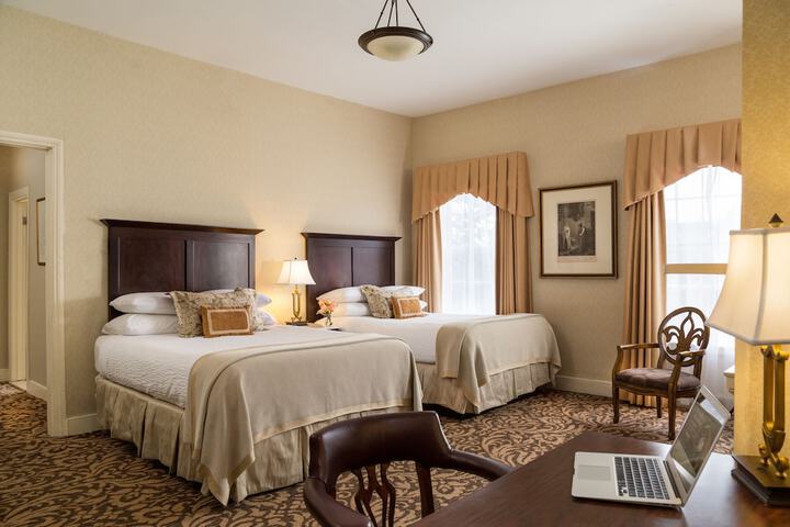 Linden Row Inn
