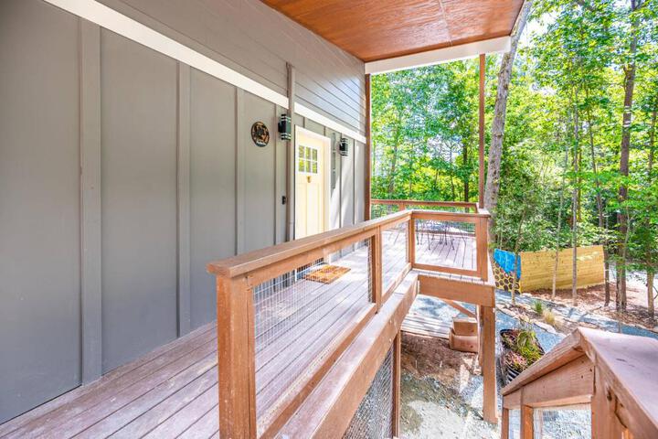 NEW Beehive Tree House Retreat