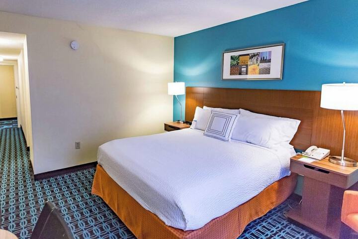 Room 14 of 28