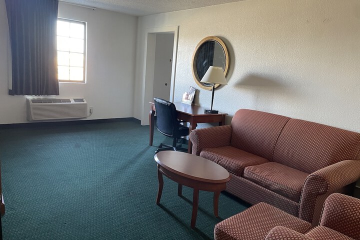 Room 34 of 35