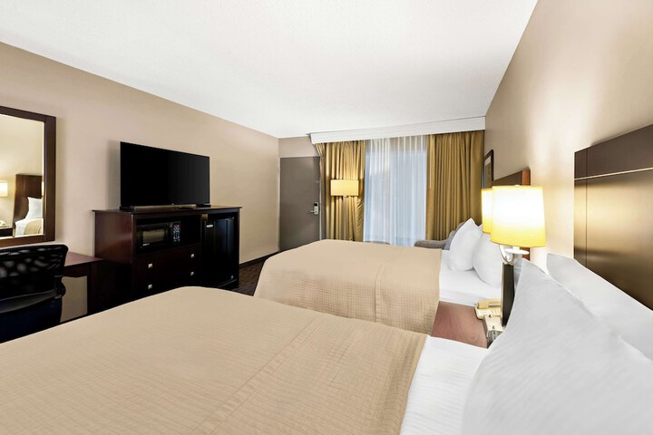 Room 9 of 36