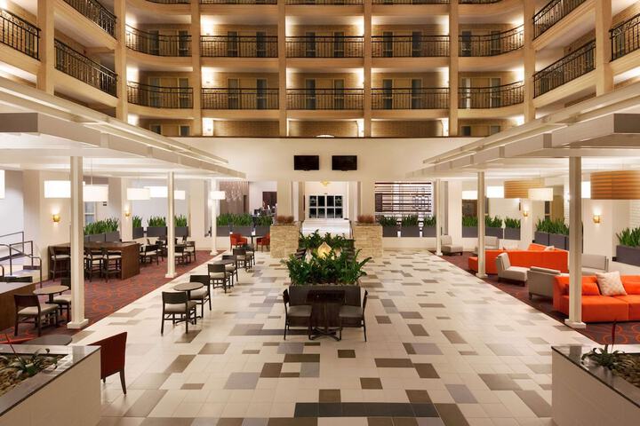 Embassy Suites Hotel Baton Rouge