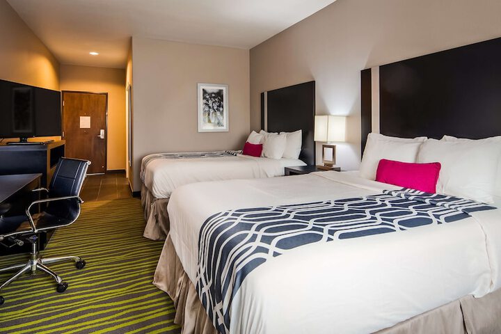 Best Western Plus Dilley Inn & Suites