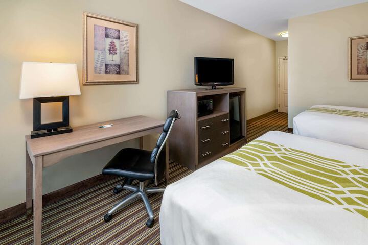 Room 13 of 37