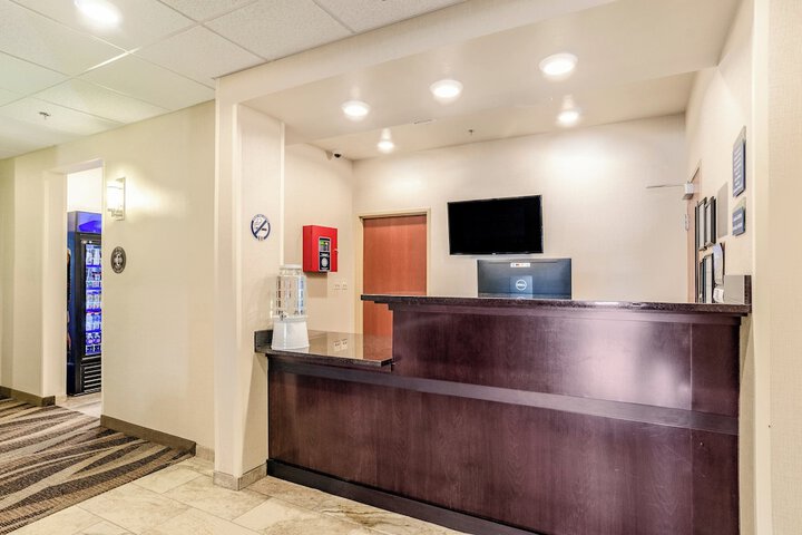 Cobblestone Hotel & Suites - Gering / Scottsbluff