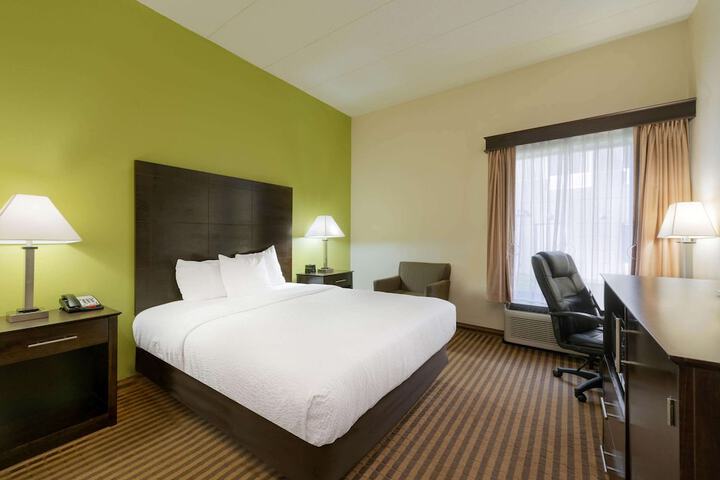 Room 32 of 51