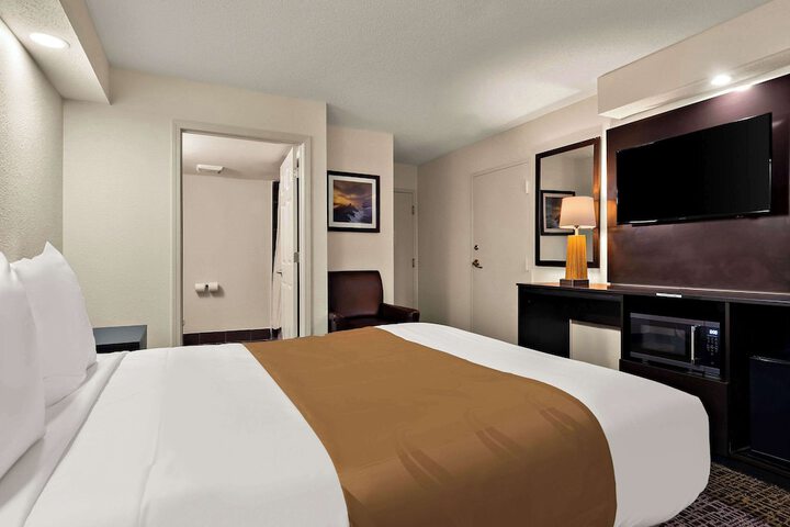 Room 19 of 31