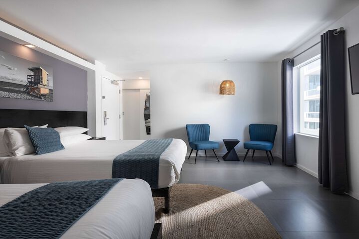 Room 51 of 106