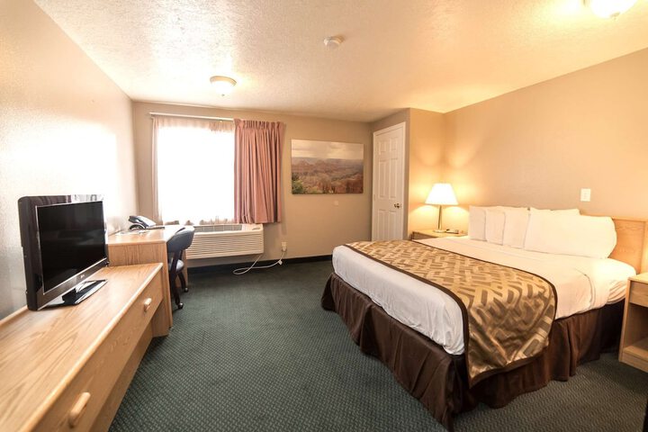 Room 35 of 66