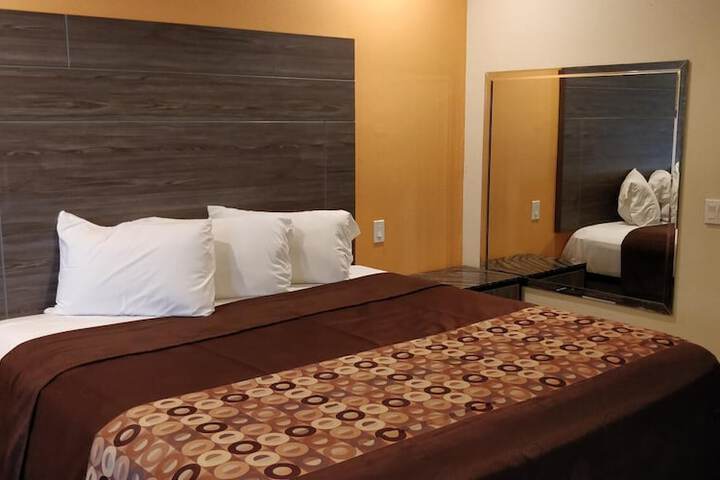 Room 14 of 20