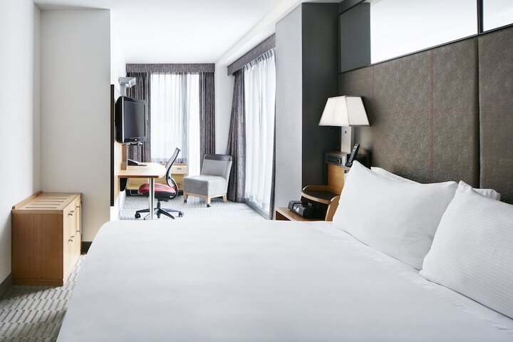 Room 34 of 43