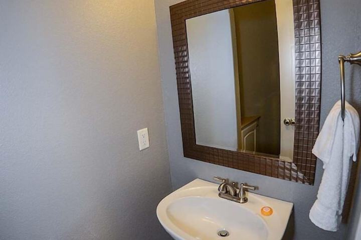 Room 26 of 125