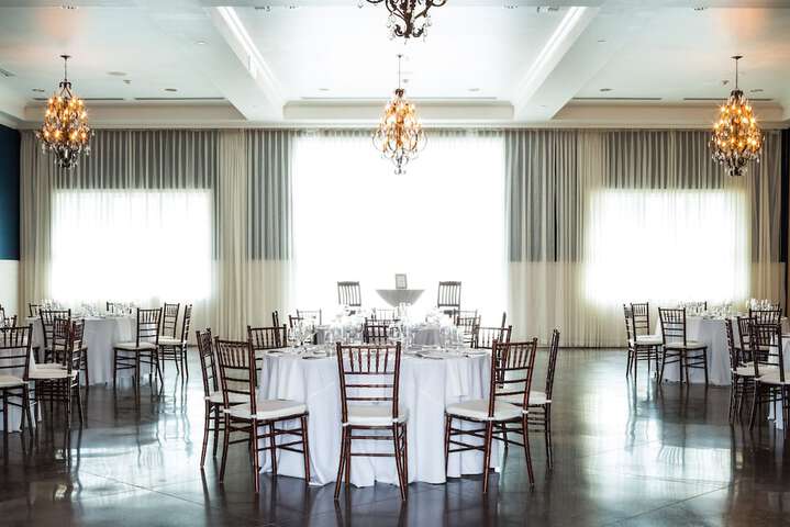 Ballroom/Hall 61 of 66