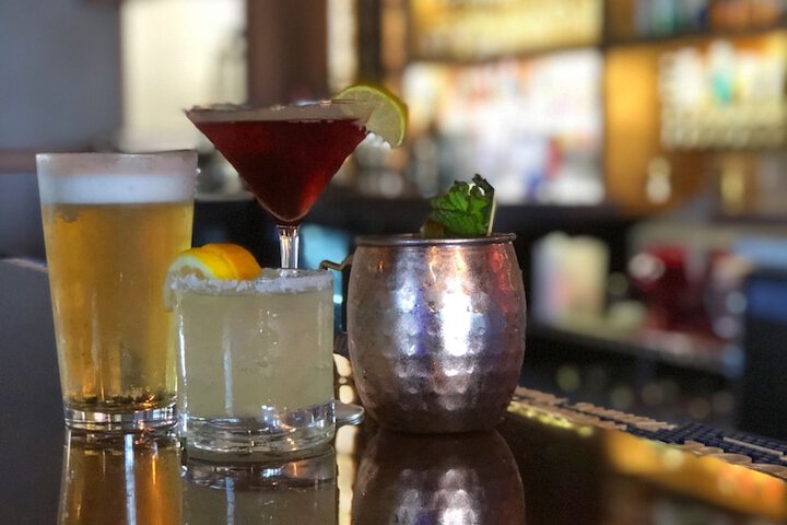 Lounge 124 of 146