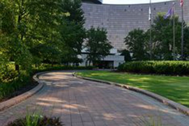 Edward Hotel and Convention Center