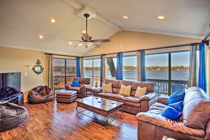 Dock & Fire Pit: Waterfront Cedar Creek Lake Home