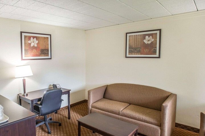Room 15 of 30