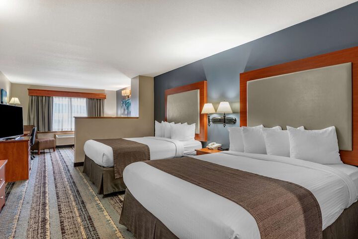 Room 32 of 67
