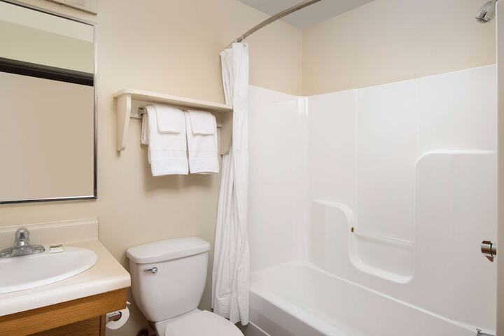 Room 7 of 18