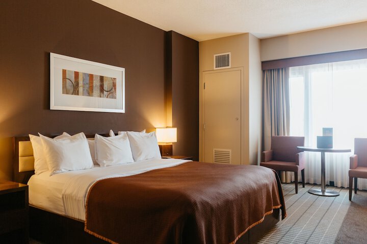 Room 11 of 42