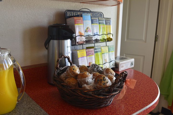 Breakfast/Coffee Service 37 of 50