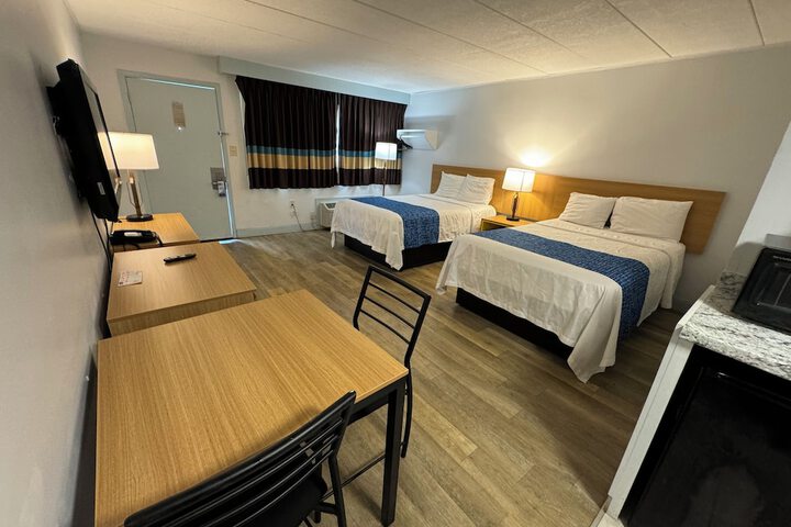 Room 25 of 29