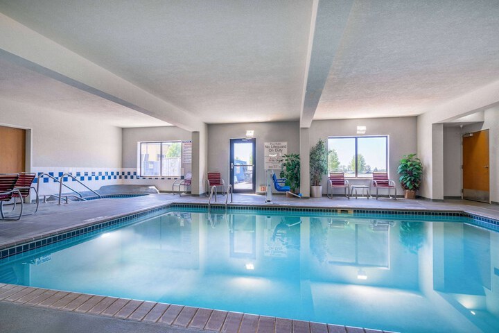Pool 4 of 24