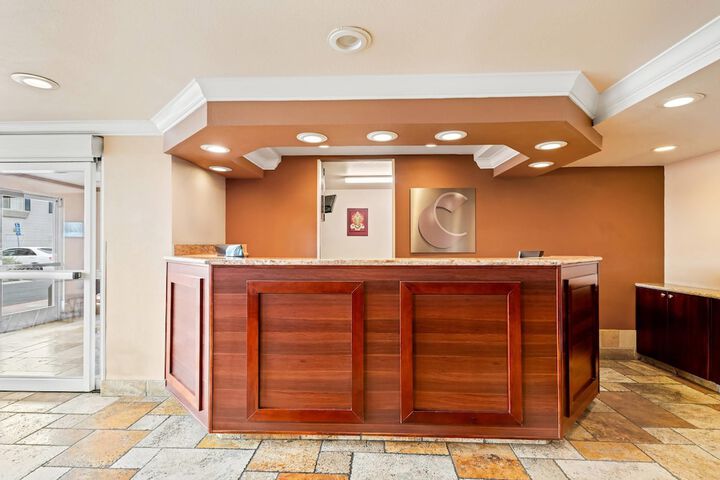 Comfort Inn & Suites Salinas City Center Area