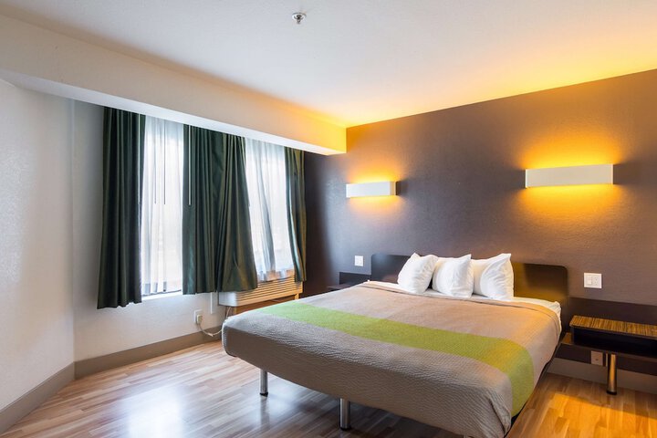 Room 35 of 39