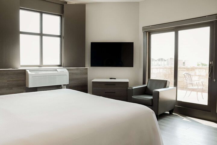 Room 52 of 174
