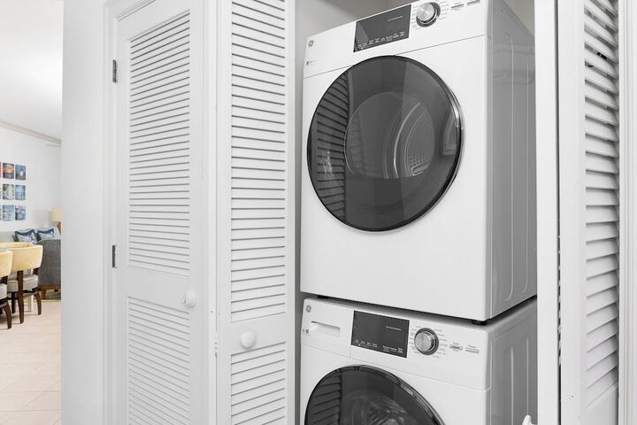 Laundry 26 of 36