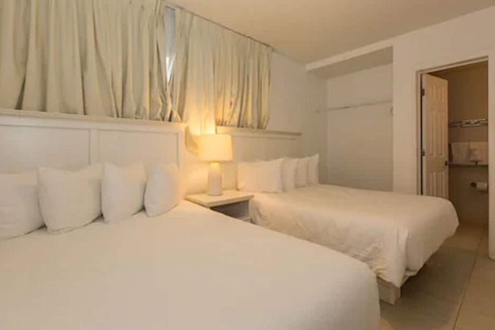 Room 28 of 50