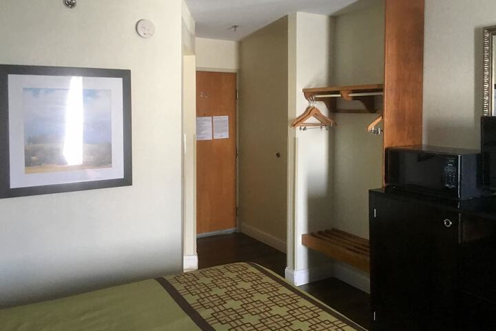 Days Inn by Wyndham Thomson
