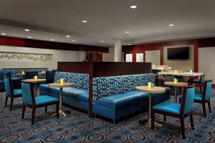 Courtyard by Marriott Boston-Cambridge