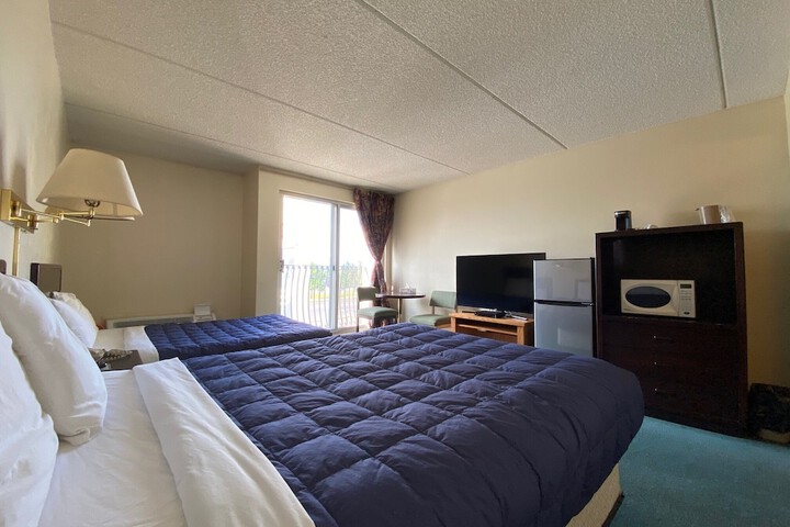 Room 16 of 40
