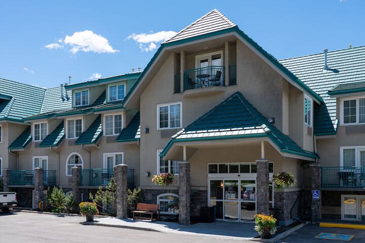 Hotel 5 of 113