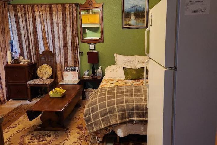 Room 17 of 24