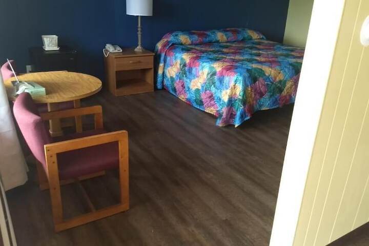 Room 8 of 15