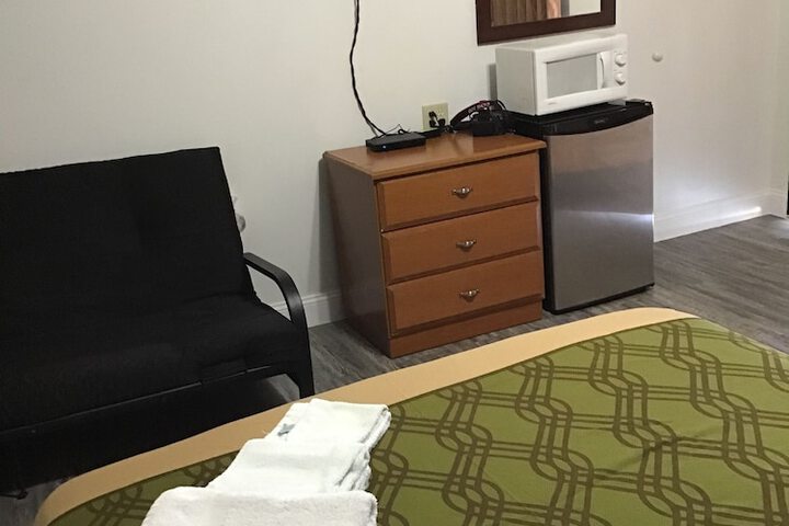 Room 30 of 38