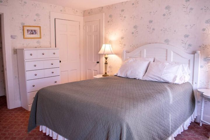 Room 75 of 104
