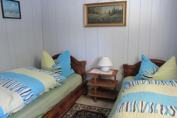 The Cozy Cubbyhole B & B