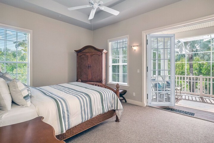 The Palm and Shell Captiva Island Private Luxury Home With Pool hot tub and Beach Access