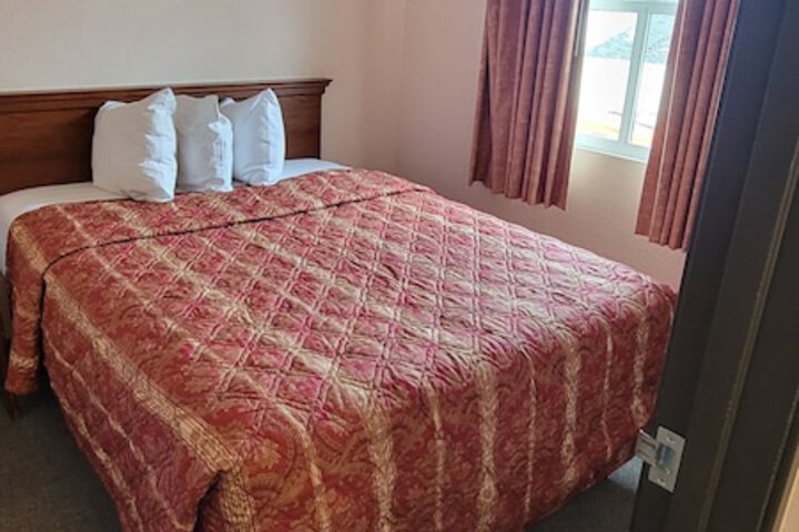 Room 17 of 29