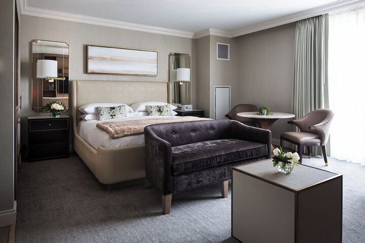 Room 16 of 36