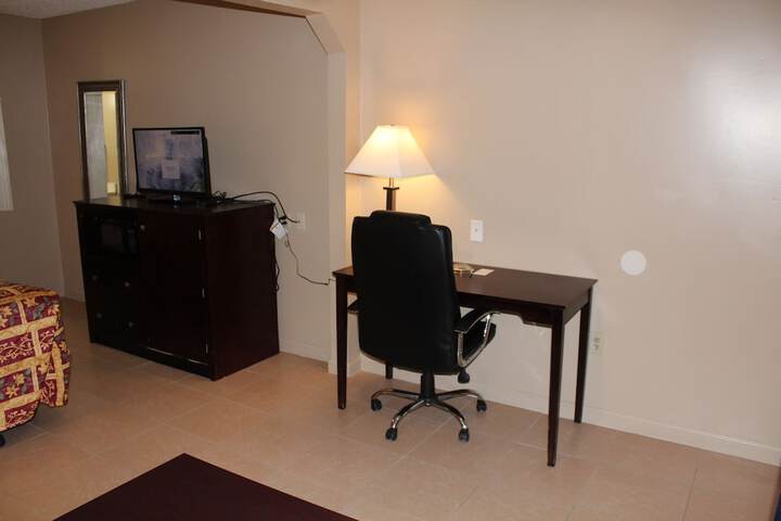 Room 21 of 38