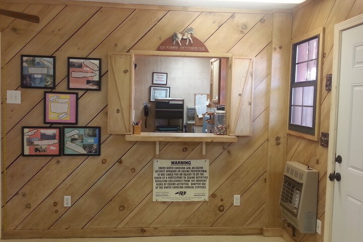 Arrowmont Stables & Cabins