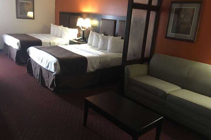Room 11 of 19