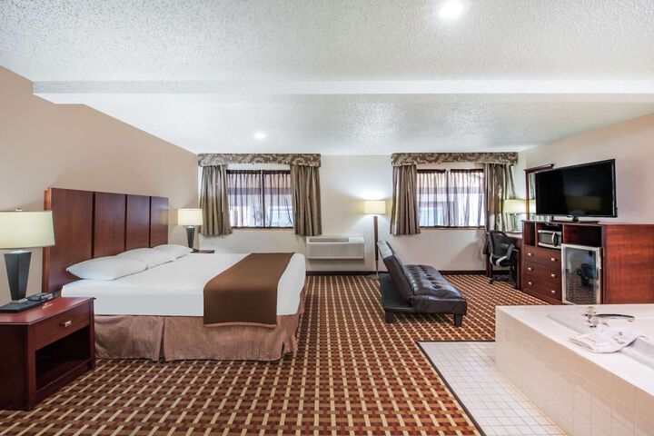 Room 12 of 23